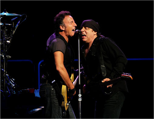 Tireless Springsteen, E Street Band still keeping the throttle wide ...