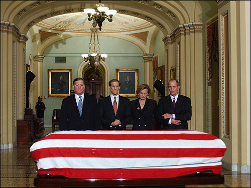 Arrangement ford funeral president #10