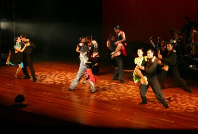 The touring show, with couples performing separately and as an ensemble, is sponsored by the national Argentine Tango Society.