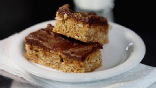 Recipe for chocolate peanut butter bars - The Boston Globe